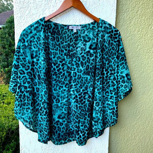 Jennifer Lopez Green Leopard Print Flowy Top